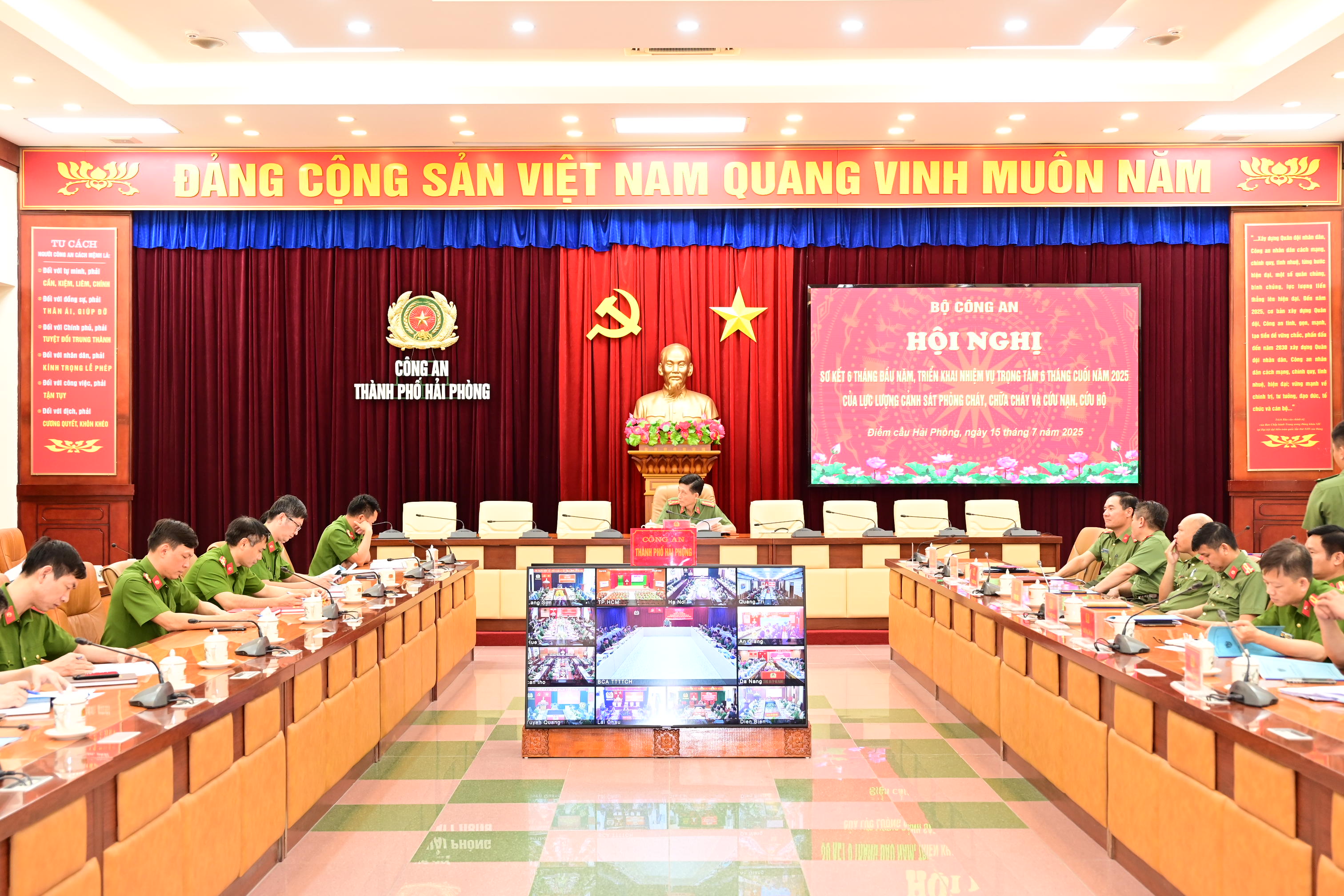 Lực lượng Cảnh sát PCCC và CNCH tổ chức sơ kết công tác 6 tháng đầu năm 2025